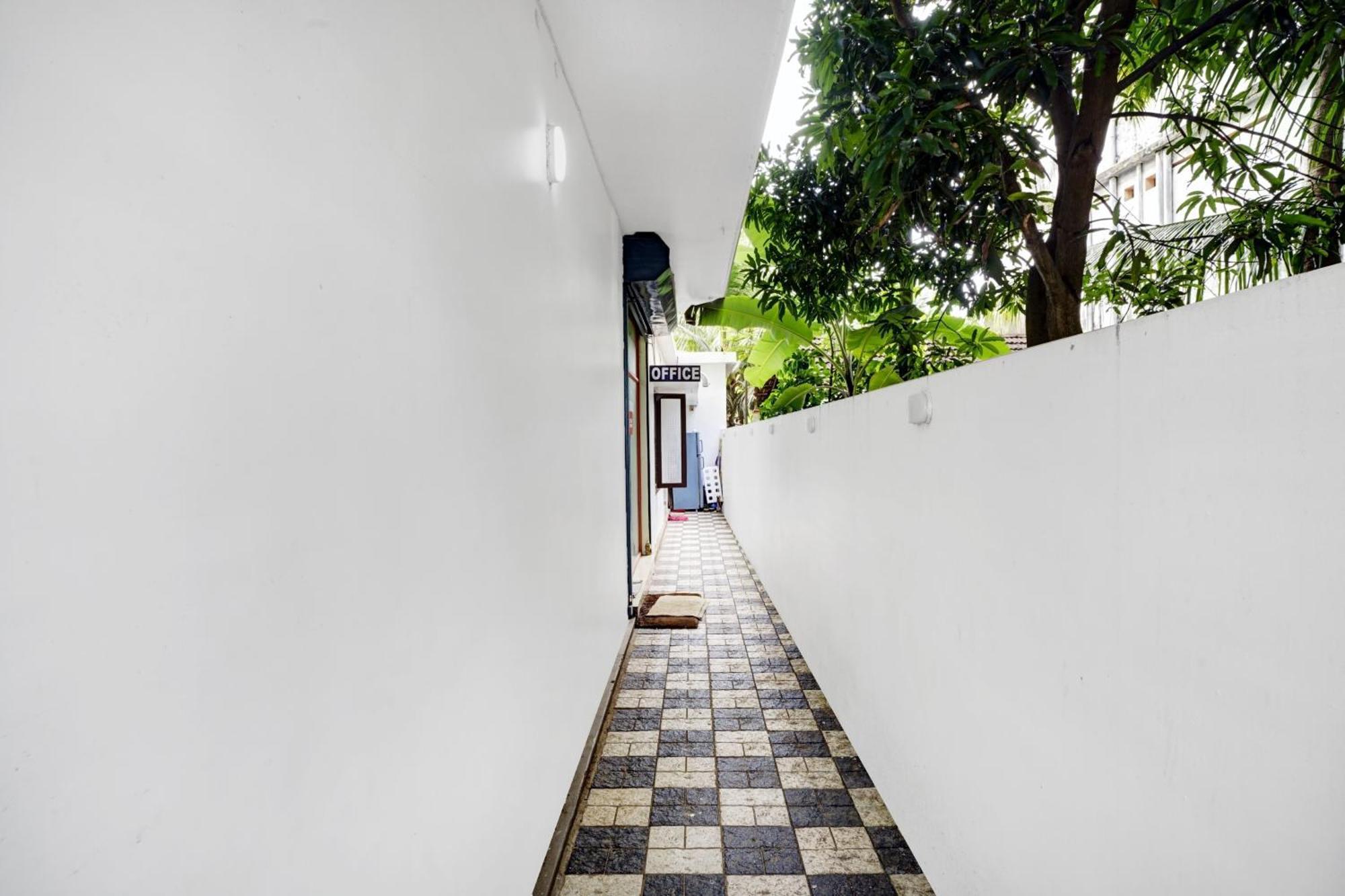Hotel O Grand Residency Ambalapulai Exterior foto